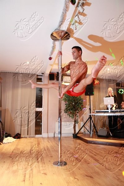 POLE_FITNESS_319
